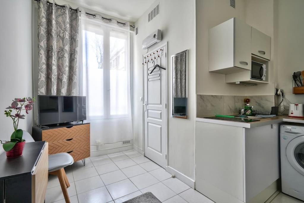 Magnificent Studio Near Paris Clichy Luaran gambar
