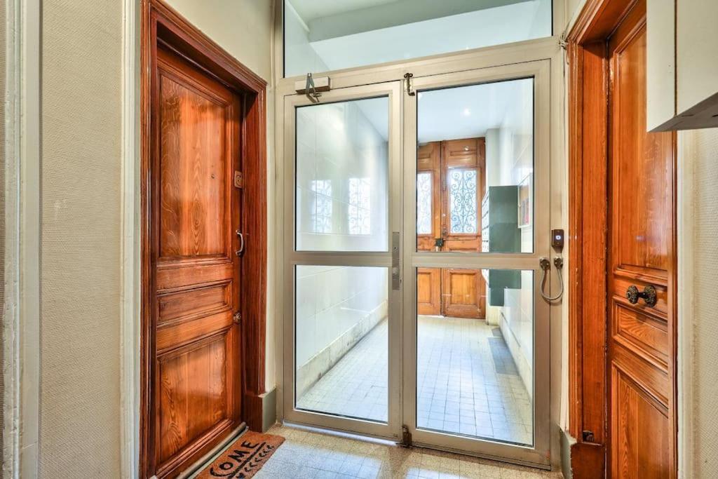 Magnificent Studio Near Paris Clichy Luaran gambar